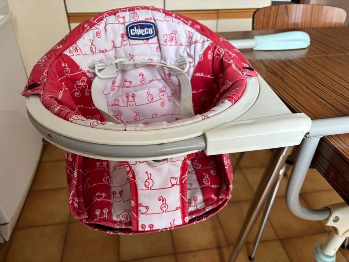 Siège de table pivotant Chicco 360 degrés - photo numéro 2