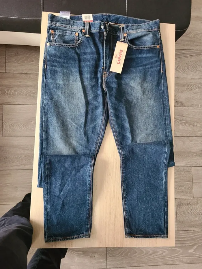 Jeans LEVIS 512 NEUF avec étiquettes