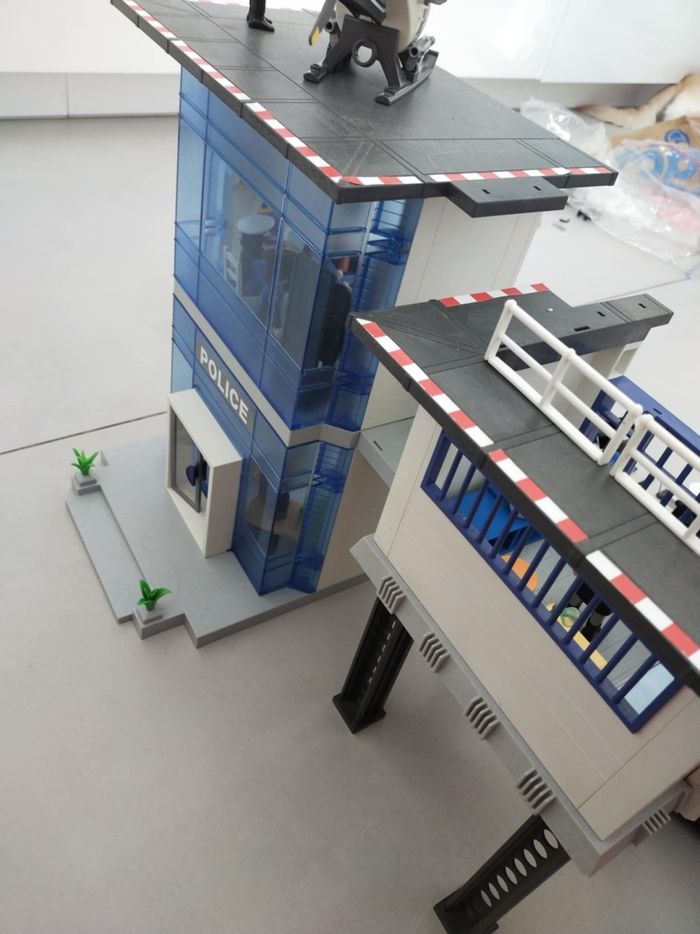 Gros lot playmobil thème police - photo numéro 10