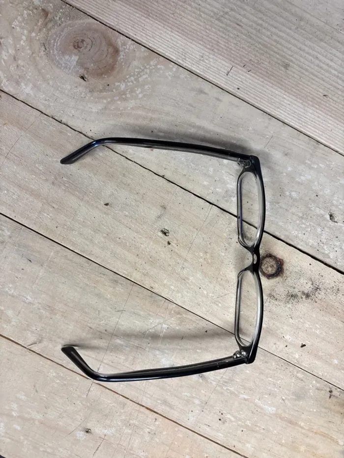 Boîte + lunette Gucci - photo numéro 7