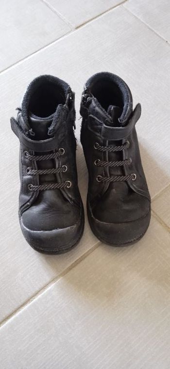 Boots noires fourrée t 28
