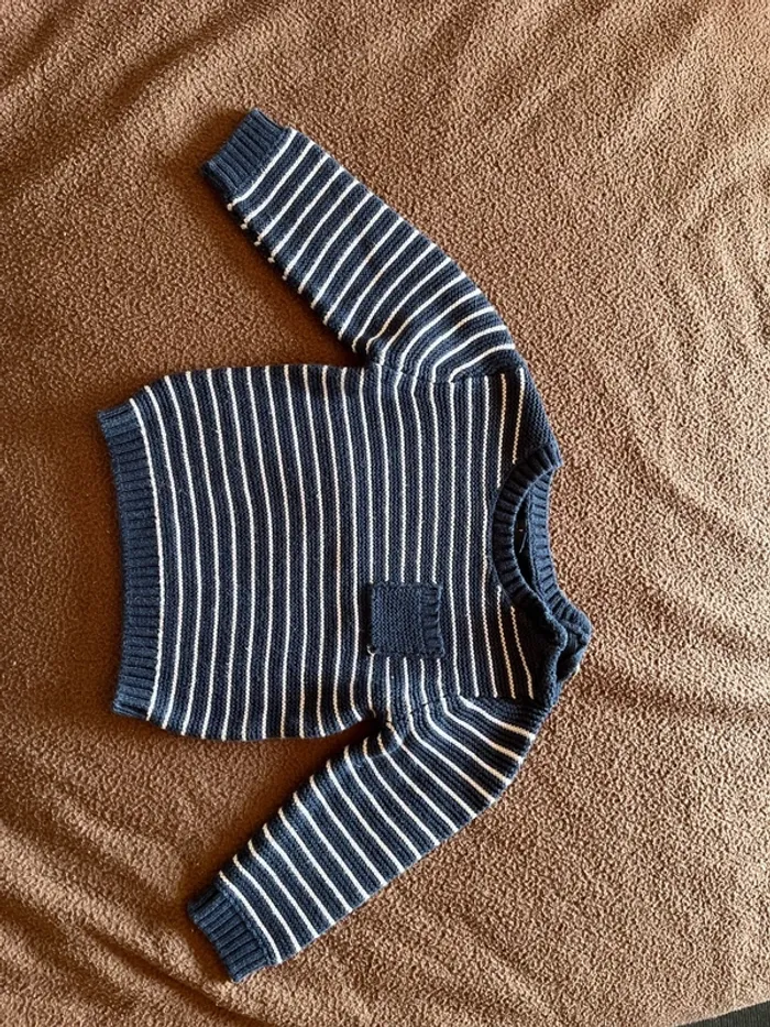Pull à rayures bébé