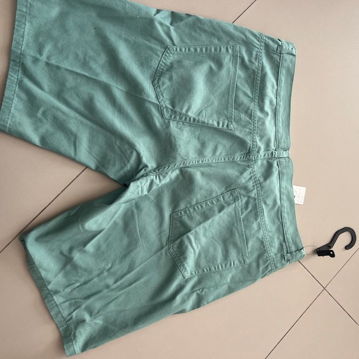 Short à vendre tout neuf - photo numéro 3