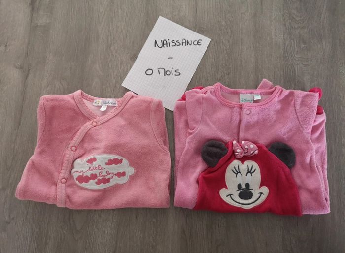Lot de 2 pyjamas taille 50cm naissance