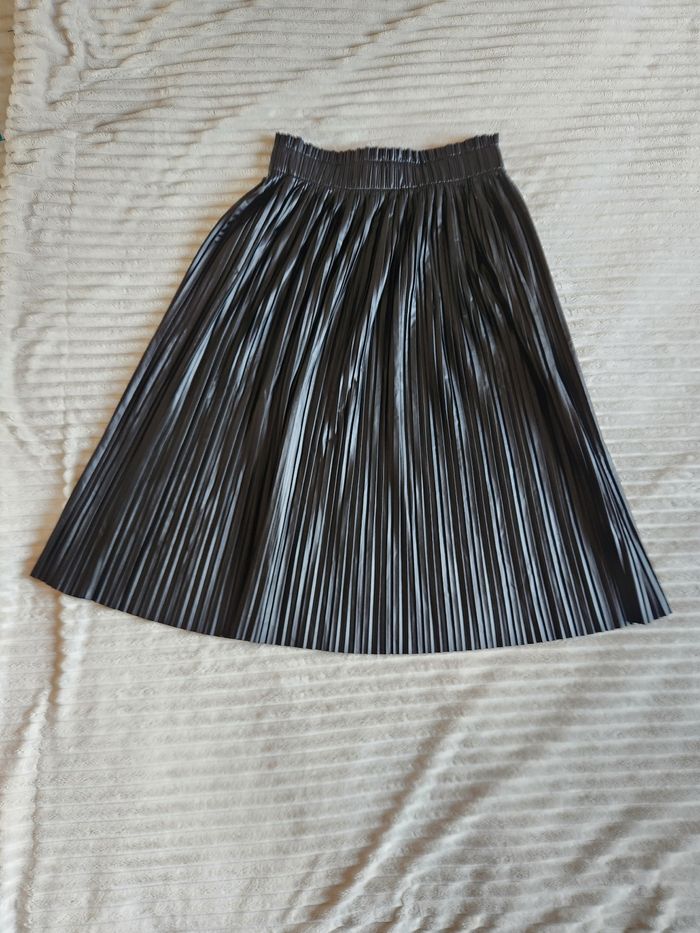 Jupe plissée simili cuir noire Only – Taille M - photo numéro 2