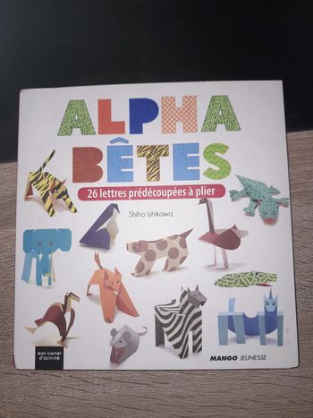 livre alphabêtes - 26 lettres prédécoupées à plier