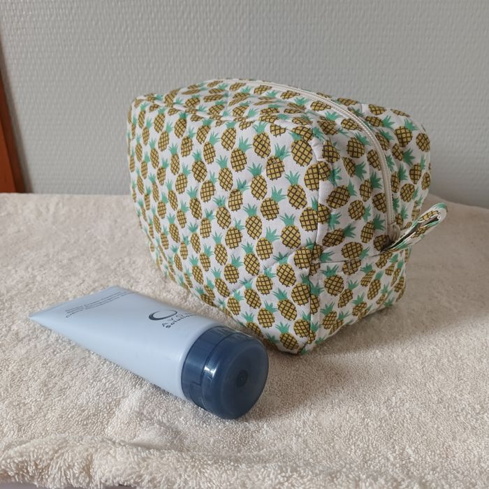 Trousse maquillage 💄 où autre 🍍