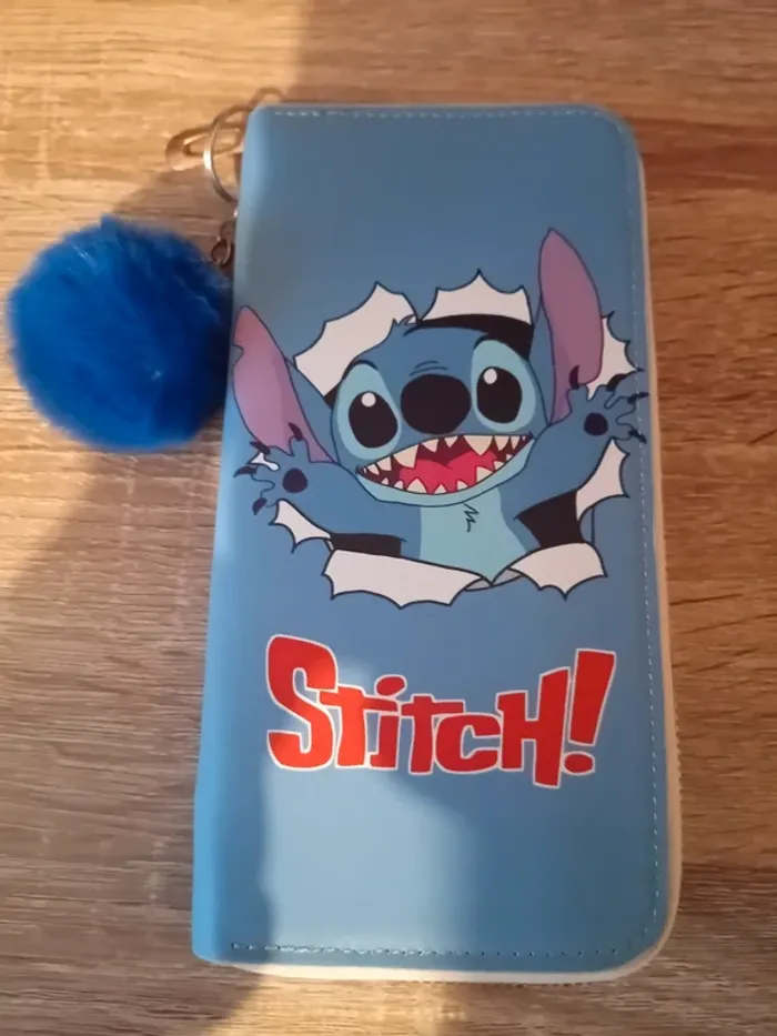 Porte feuilles stitch neuf