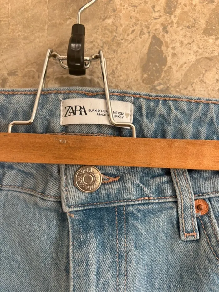 Jean troué aux genoux Zara - photo numéro 2