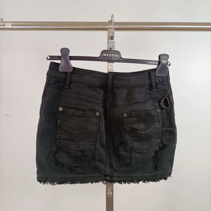 Mini jupe noire en denim effet usé Zadig & Voltaire taille 34, détails destroy tendance A1473 - photo numéro 6