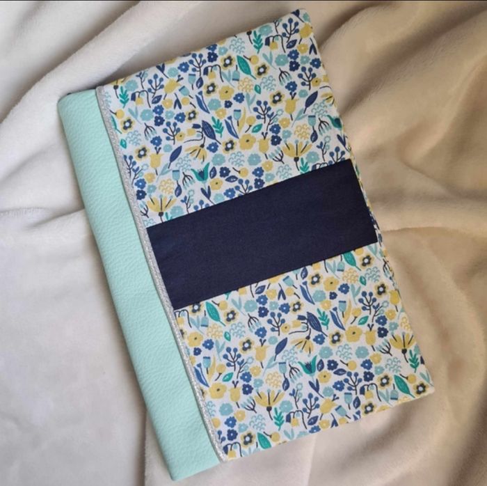 Protège carnet personnalisé - photo numéro 2