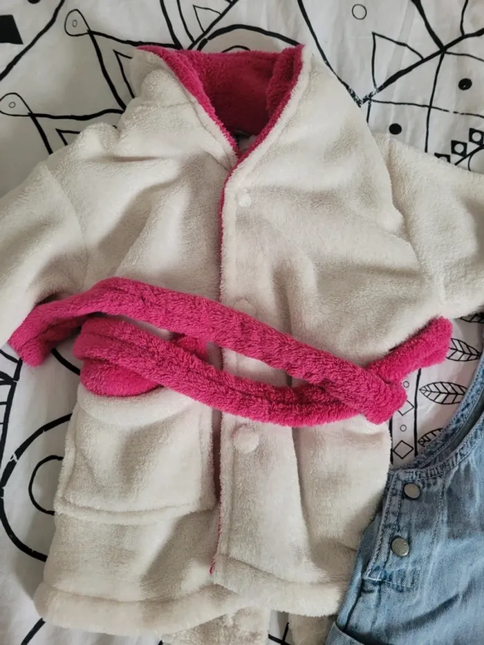 Lot vêtements fille 18m - photo numéro 4