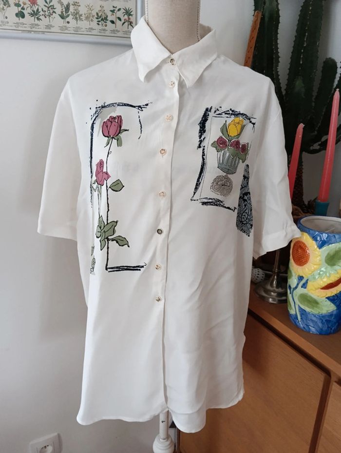 Chemise vintage longue
100 % viscose,
Imprimé style tableau fleuri, - photo numéro 3