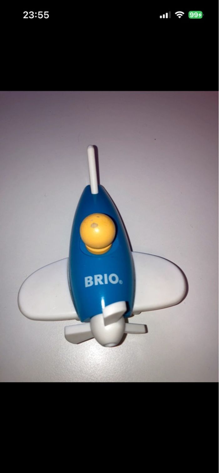 Avion en bois et plastique