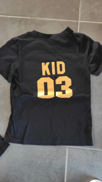 T shirt famille "kid" taille 6/7 ans