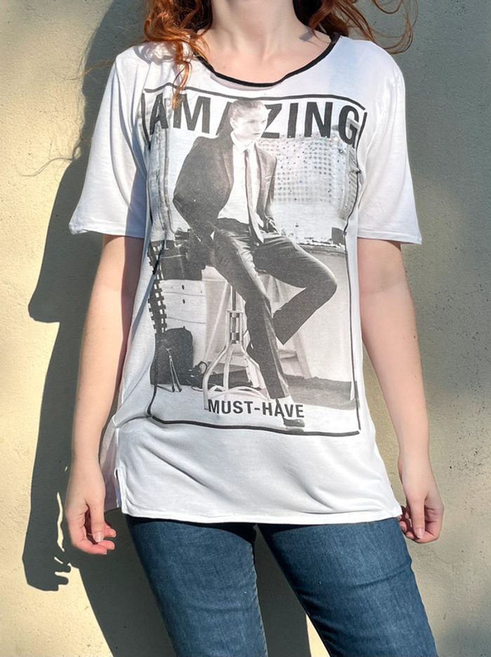 T-shirt long imprimé avec touches de strass - noir et blanc