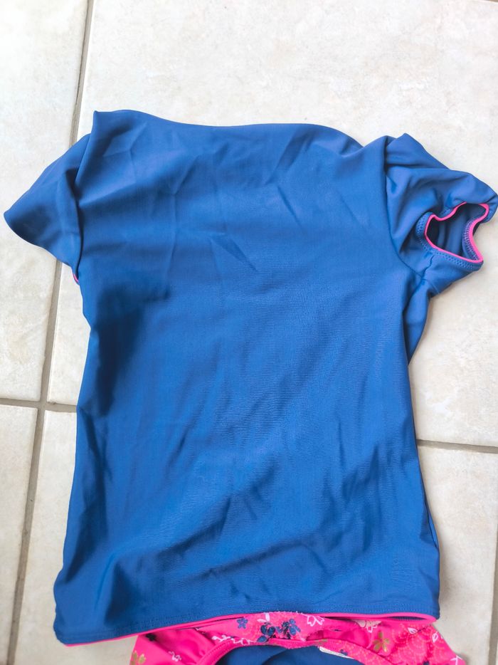 Tee-shirt anti uv et culotte de bain - photo numéro 3