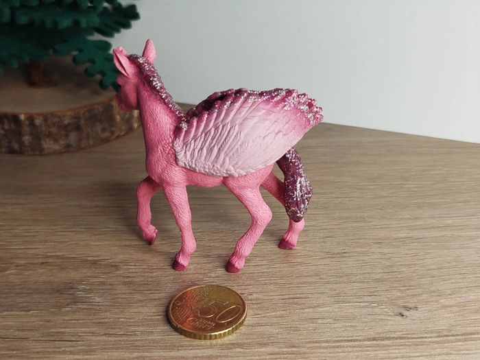 Figurine jeune licorne Pégase Rose Schleich - photo numéro 4