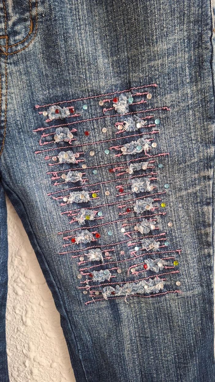 Jean fille 12 ans avec strass et broderies - photo numéro 3