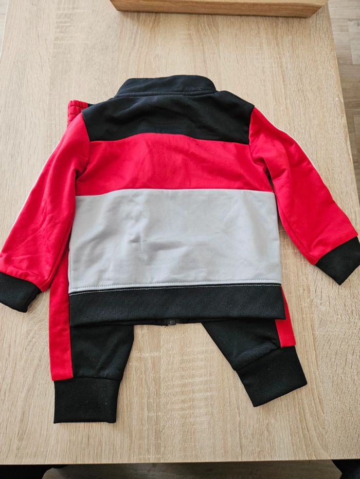 Ensemble nike 12M - photo numéro 7