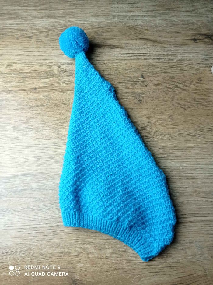 Bonnet fait mains 3/6 mois - photo numéro 2