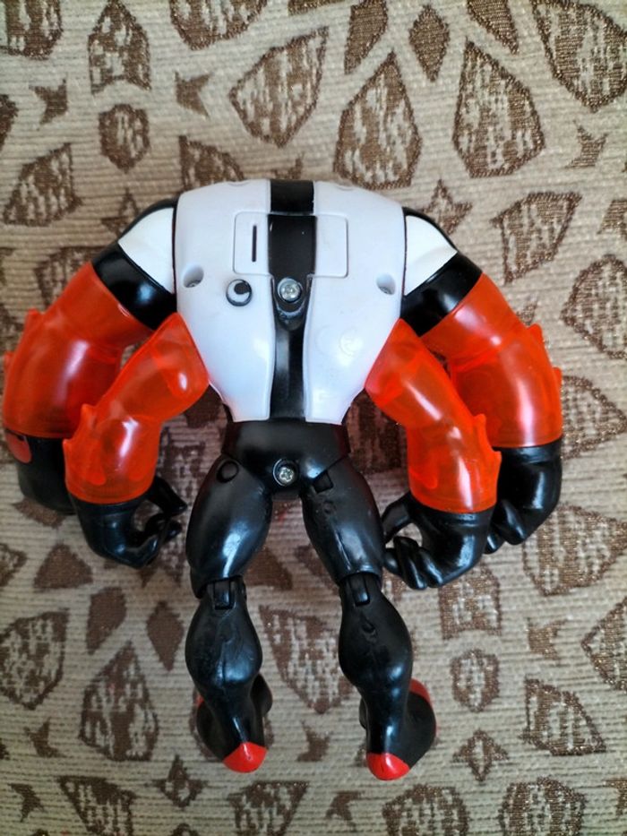 Figurine Ben 10 - photo numéro 8