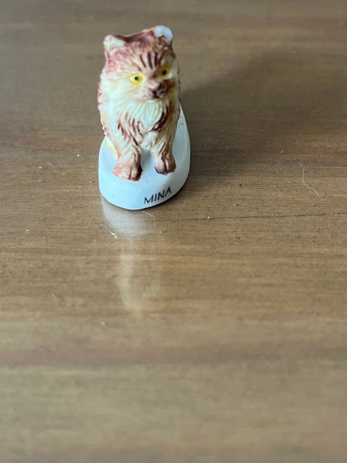 Fève chat marron Mina Alcara - photo numéro 3