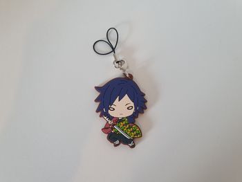 porte clé / goodies demon slayer giyu