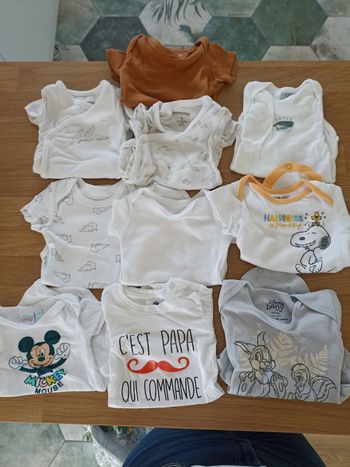 Lot 10 body taille 3 mois (60/62 cm)