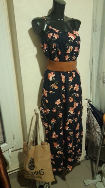 Une jolie robe longue only