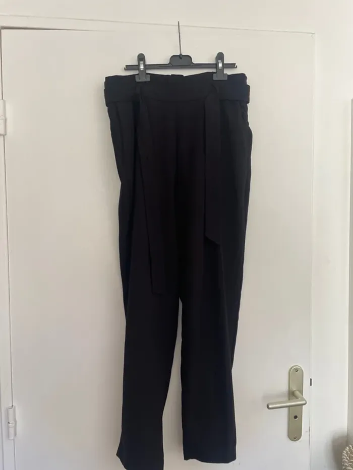 Pantalon noir Jennyfer 40