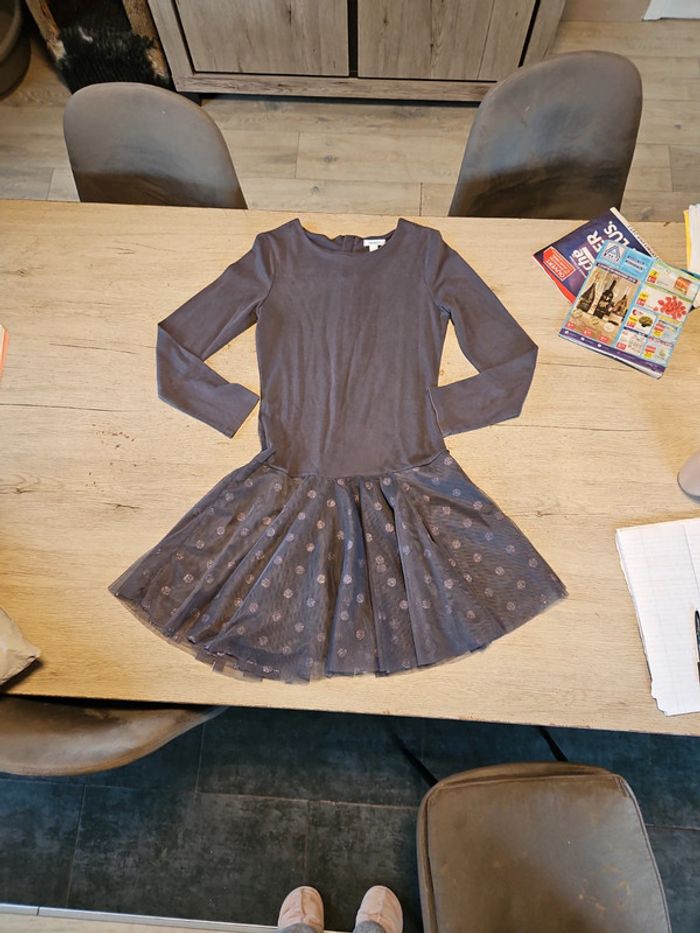 Robe grise à manches longues et tulle, Okaïdi, taille 14 ans, peu mise - photo numéro 11