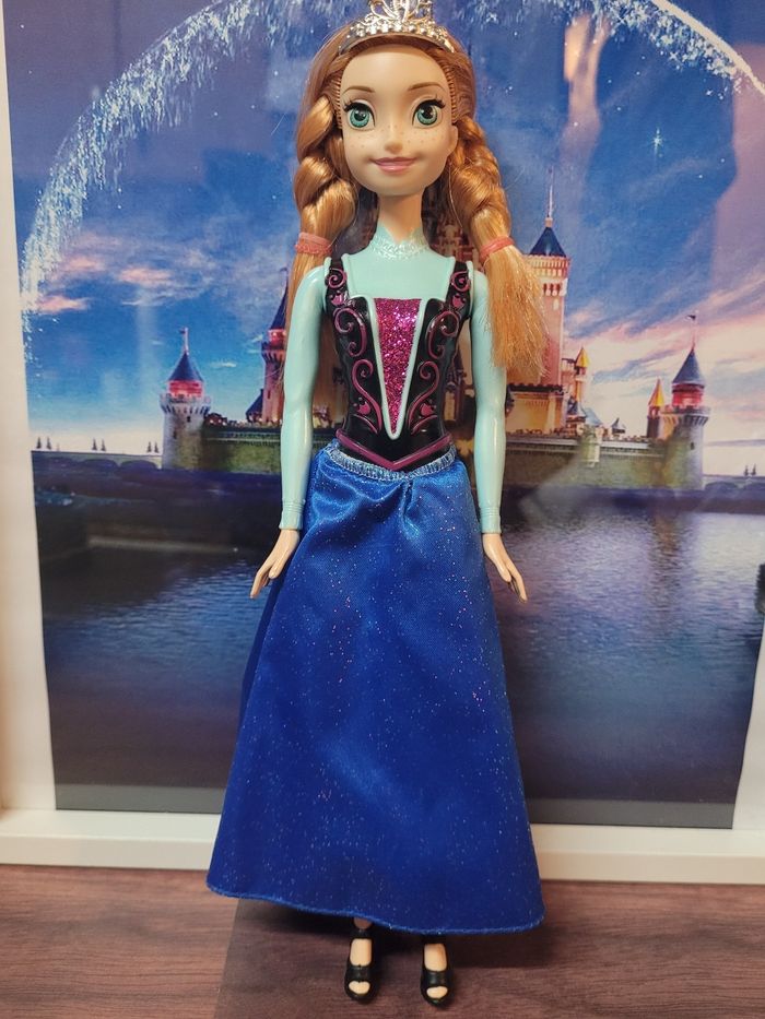 Poupée Disney princesse Anna dans la reine des neiges - photo numéro 2