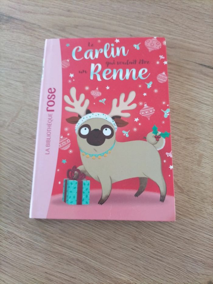 Le carlin qui voulait être un renne
