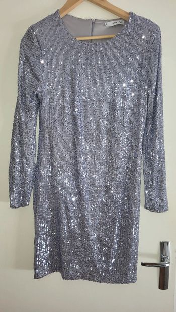 Robe paillettes manches longues L