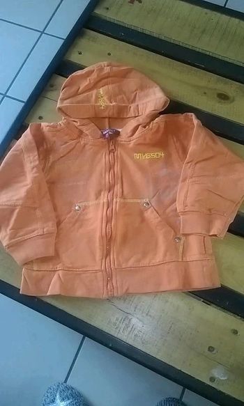 sweat zippé 4/5 ans