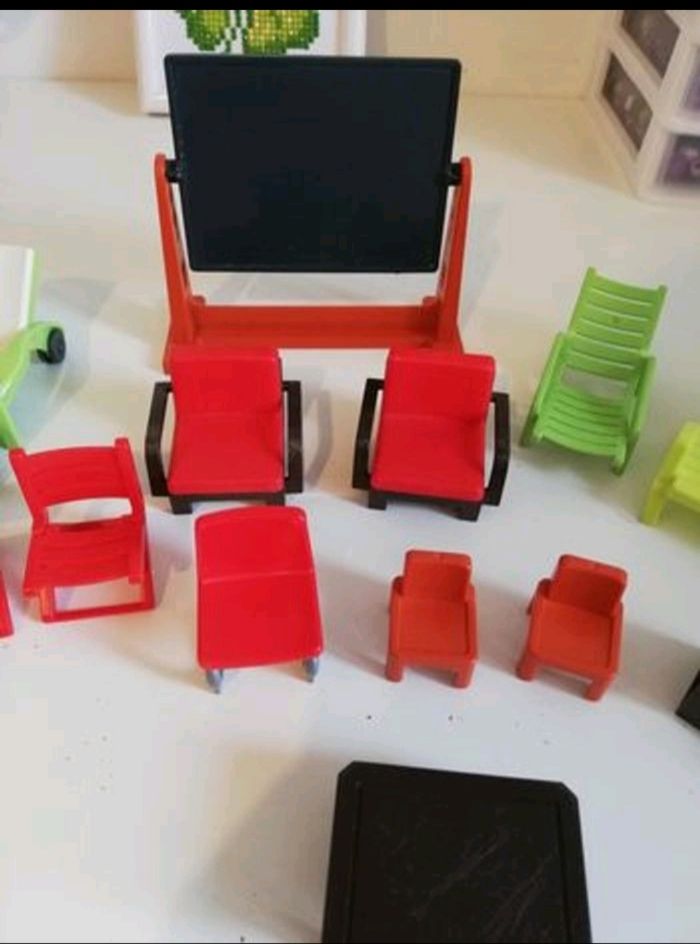 Lot de 16 accessoires playmobil chaises tableau - photo numéro 4