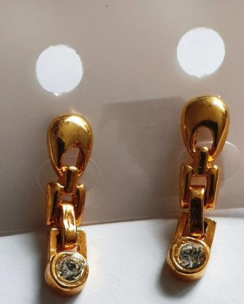 Boucles d'oreilles chaine dorée et strass