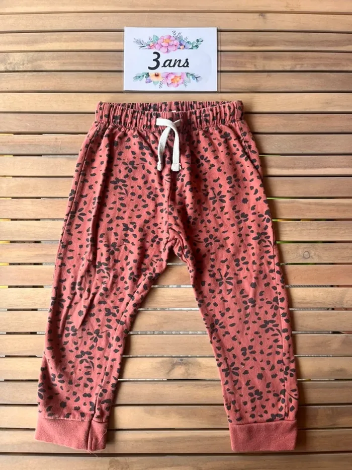 Jogging motif léopard hema 3 ans