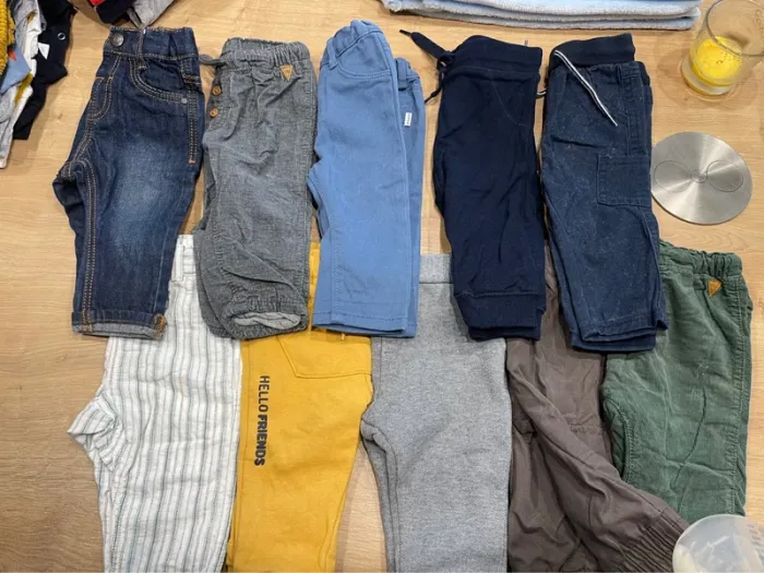 Lot 10 pantalons garçons 6 mois