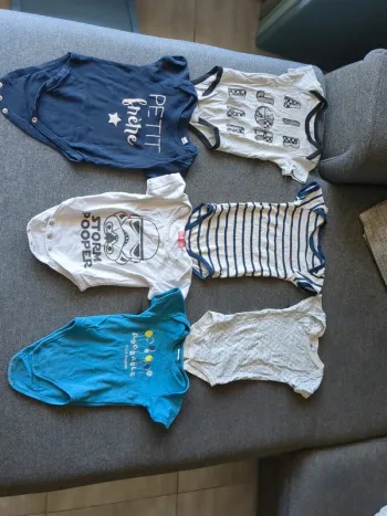 Lot de 6 bodies bébé garçon 1 an