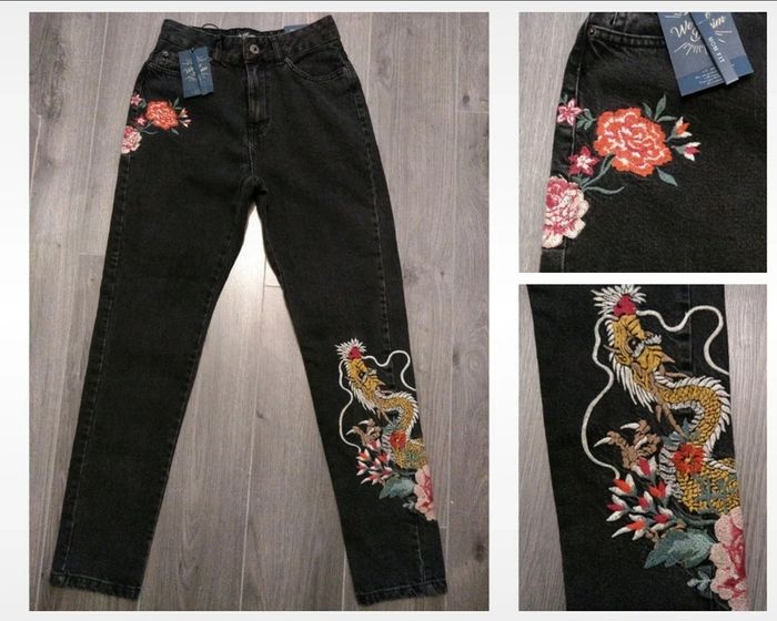 Jean Jennifer motif brodé taille S(36) neuf jamais porté avec son étiquette (prix d'achat 39€)
