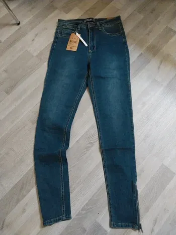 Jean femme 36 jennyfer super skinny