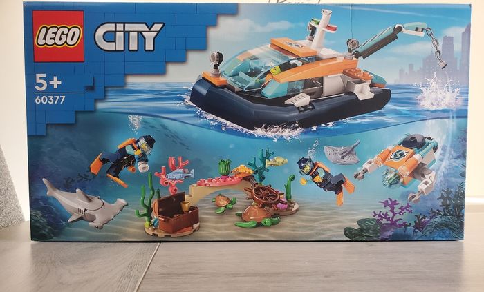 Lego 60377 City - Le Bateau d'exploration sous-marine.