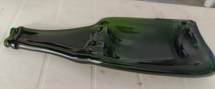 Plateau/Vide-Poche Upcycling | Bouteille de Vin Écrasée Unique | Déco & Apéritif - photo numéro 2