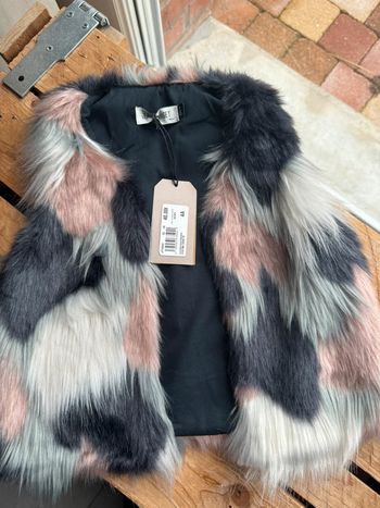 Gilet sans manche fourrure jean Bourget 4ans neuf