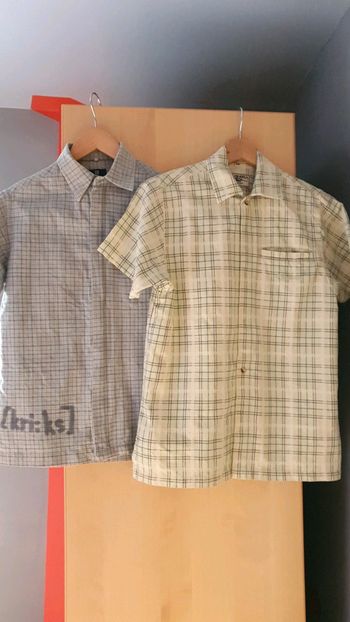 Lot de deux chemises garçons.