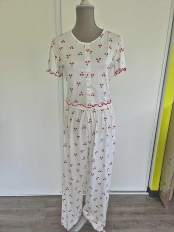 Pyjama 2 pièces motifs cerise