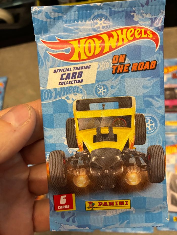 10 boosters cartes à collectionner Hotwheels on the Road - photo numéro 2