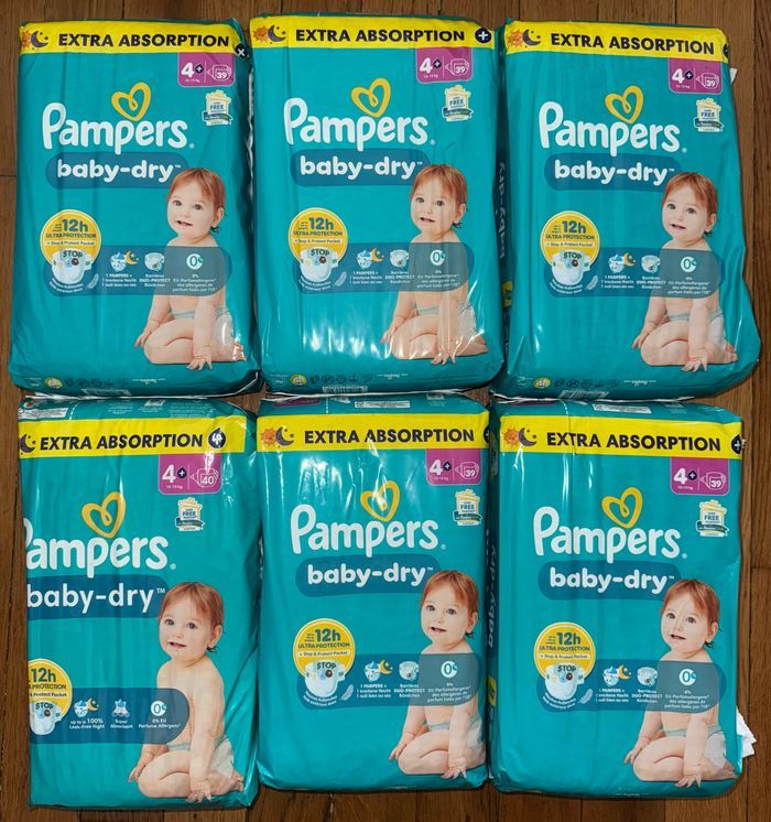 Lot de 6 paquets de couches Pampers taille 4+